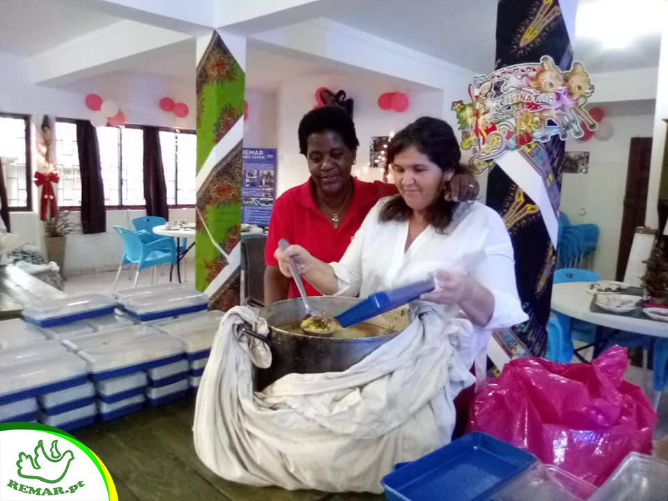 Remar Cabo Verde celebra o natal com crianças pobres e comunidade carente